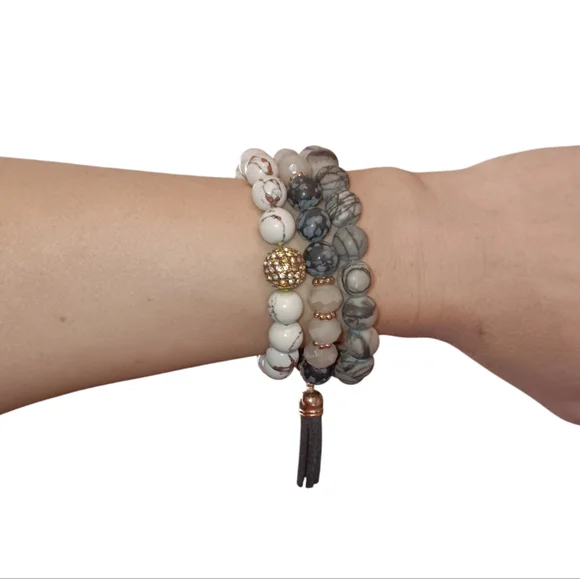 NWOT BPD 3 Piece Beaded Stretch Bracelet Set, Black, White, Gold - Picture 5 of 6